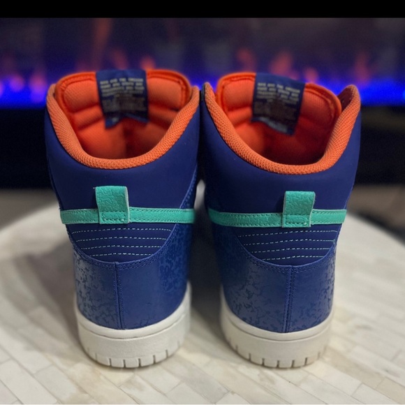 Nike Dunk Hi - Picture 4 of 11